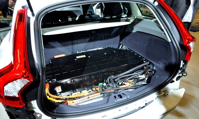 Volvo unveils plans for a beefy V60 Plug-in Hybrid